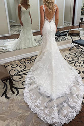 Elegant Mermaid V-neck Open Back Lace Wedding Dresses with Court Train